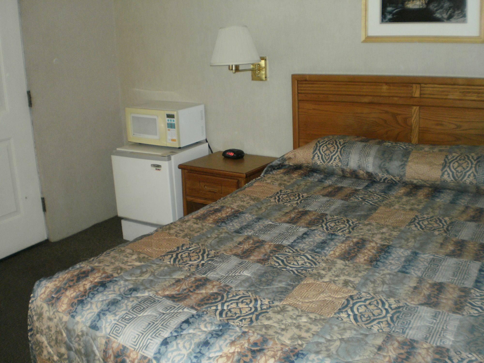 Magnuson Hotel Ely Bagian luar foto